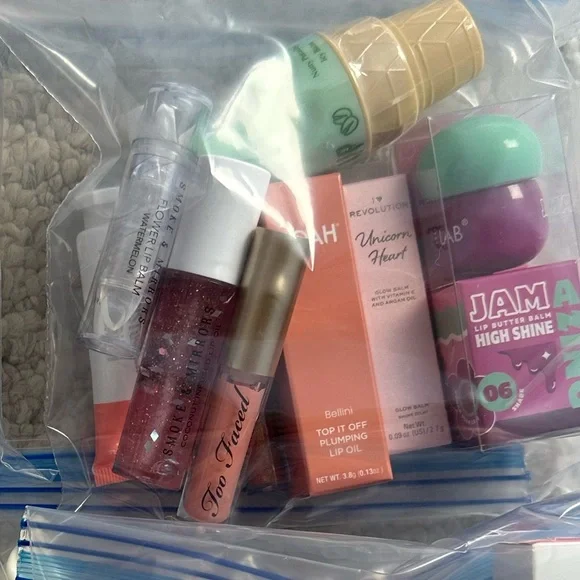Mystery Box - 10 Lip Products brand new - Picture 5 of 7
